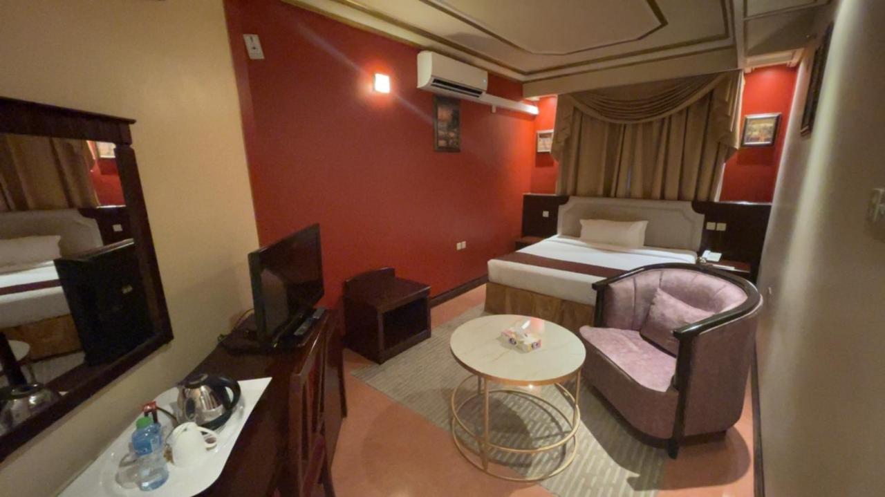 Al Mansour Grand Hotel Hafar Al-Batin ภายนอก รูปภาพ