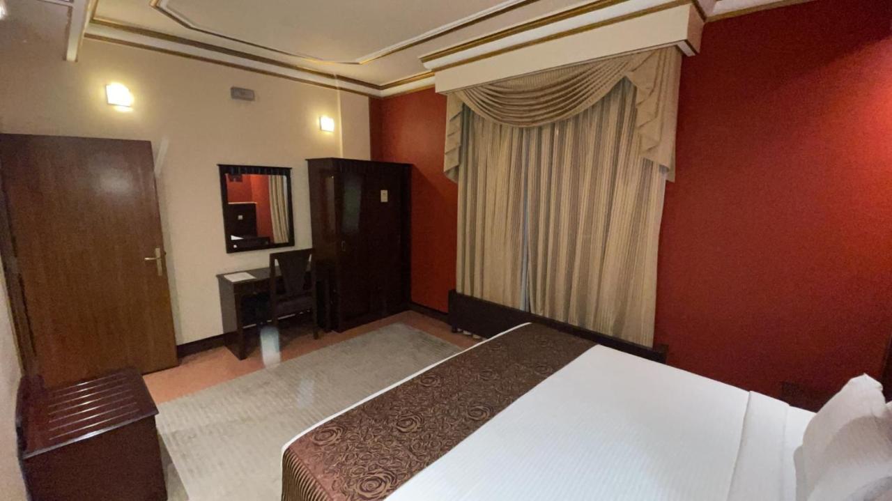 Al Mansour Grand Hotel Hafar Al-Batin ภายนอก รูปภาพ